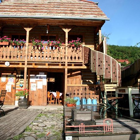 Penzion Stary Hostinec Banská Štiavnica エクステリア 写真