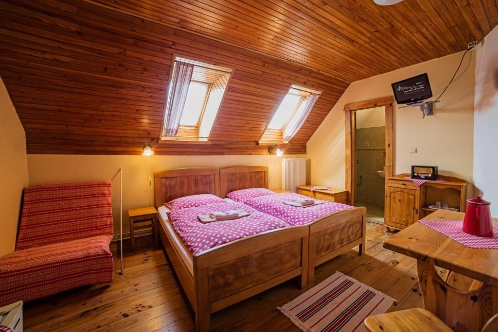 Penzion Stary Hostinec Banská Štiavnica エクステリア 写真