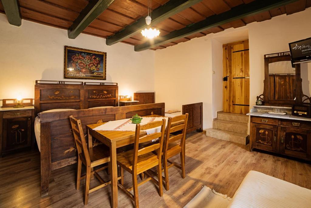 Penzion Stary Hostinec Banská Štiavnica エクステリア 写真