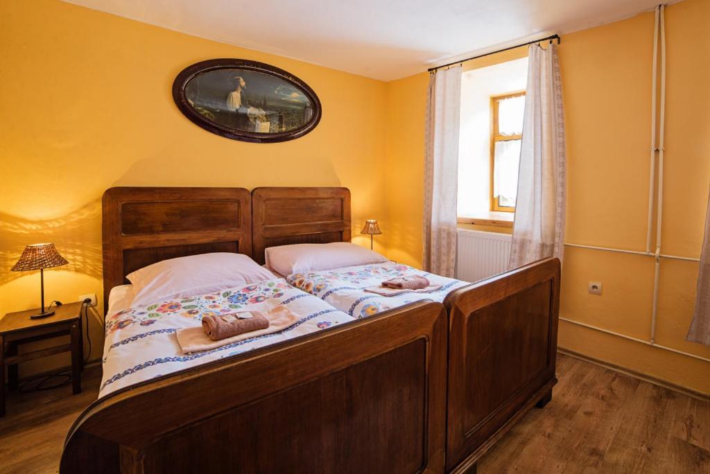 Penzion Stary Hostinec Banská Štiavnica エクステリア 写真